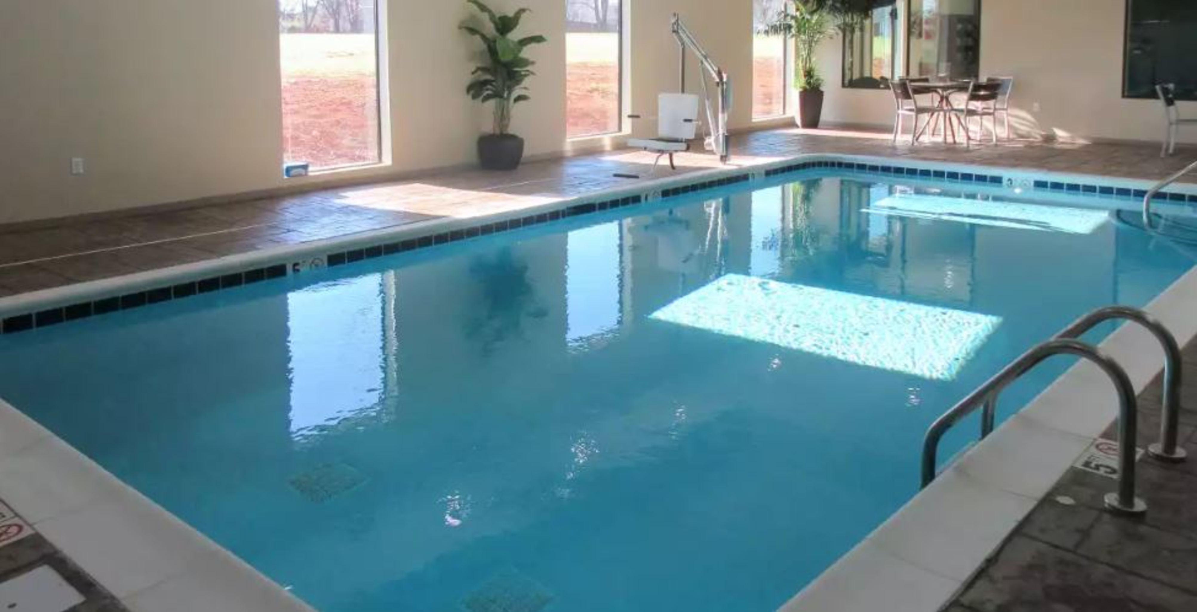 Comfort Suites Боулинг Грин Экстерьер фото