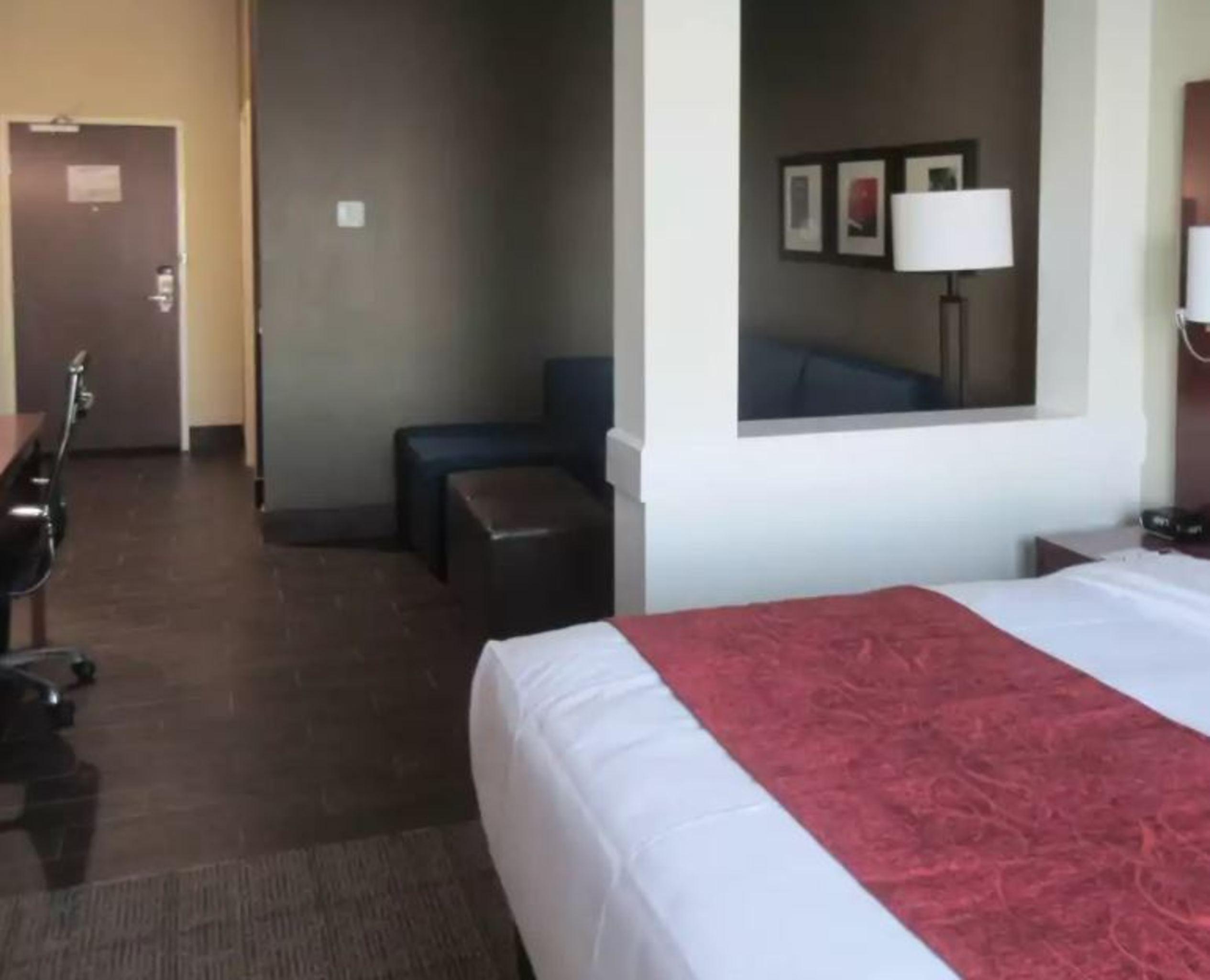 Comfort Suites Боулинг Грин Экстерьер фото