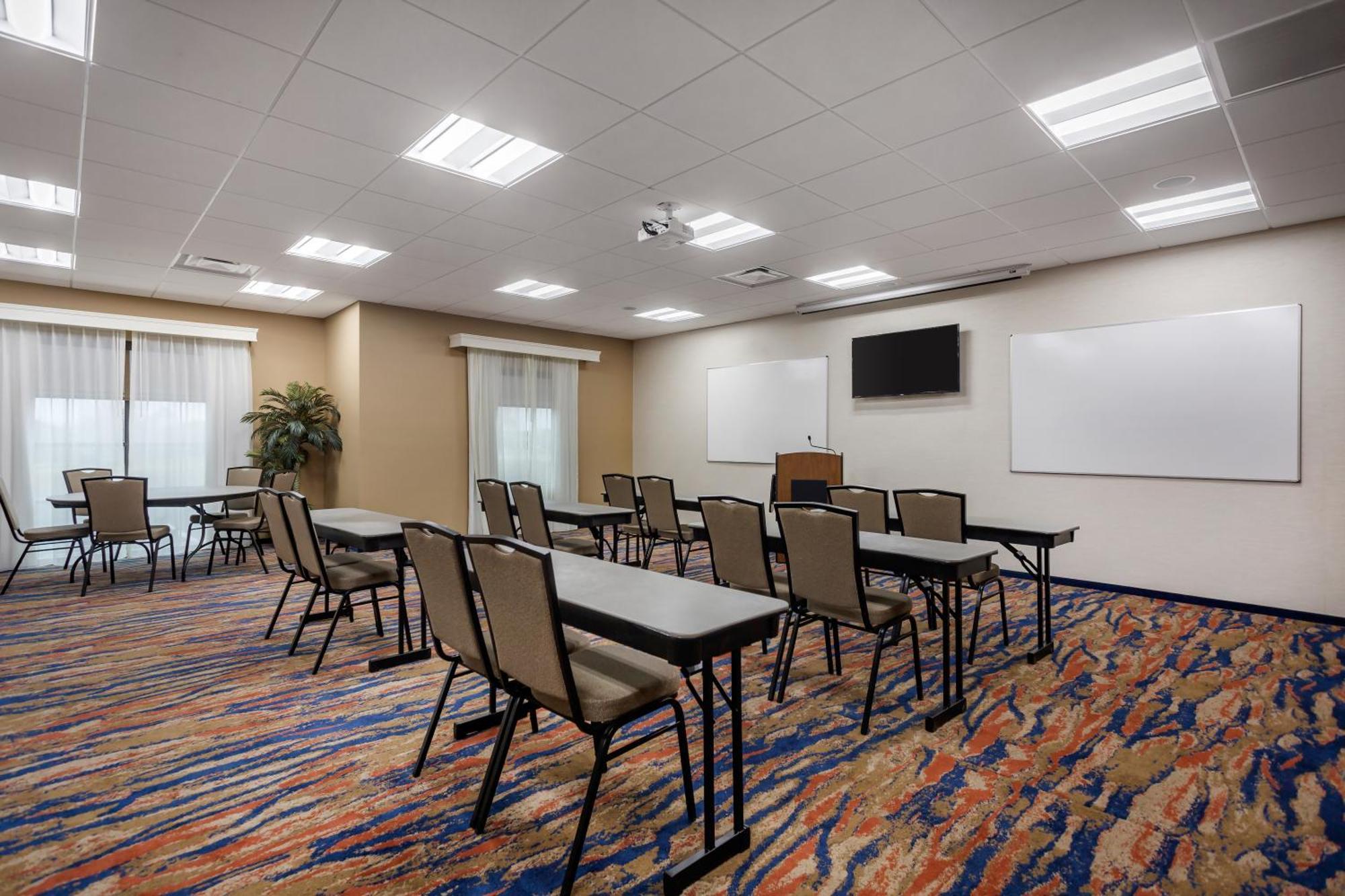 Comfort Suites Боулинг Грин Экстерьер фото